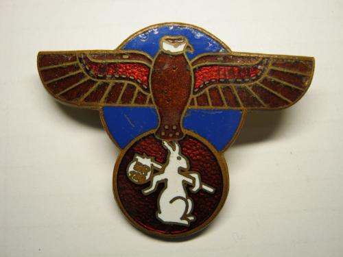 INSIGNES ET HABILLEMENT