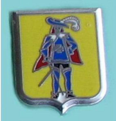 INSIGNES ET HABILLEMENT