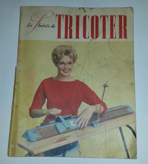 ALINE LAROCHE - MACHINE A TRICOTER